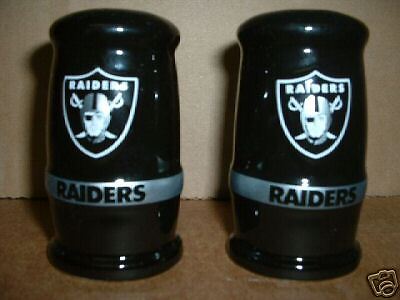 OAKLAND RAIDERS SALT/PEPPER SHAKERS NEW  