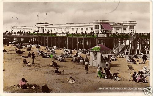 UK Postcard Margate Marine Bathing Pavilion (p757)  